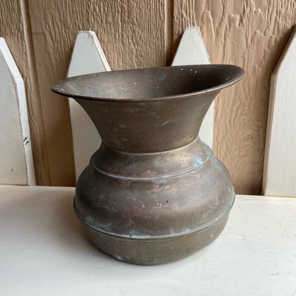 Very Old Brass Spittoon Great Decor Bar Man Cave Western Vintage Antique? - Picture 1 of 8
